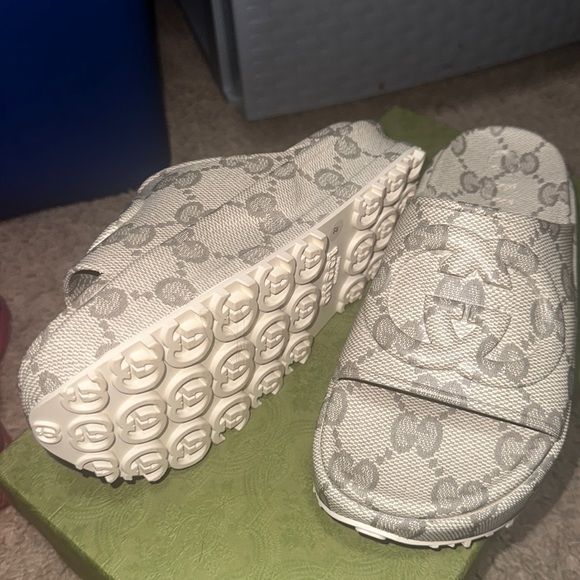 Miami Gucci Slides - Picture 2 of 2